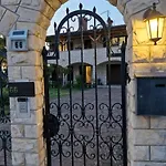 公寓 Mihael And Melani