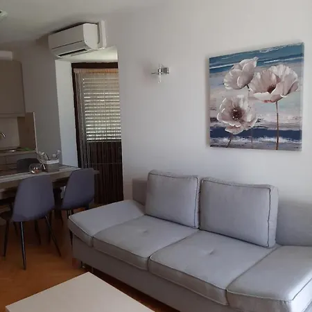 Mihael And Melani Appartement *