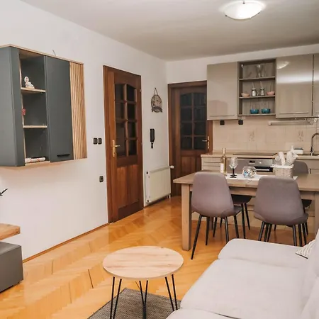 Mihael And Melani Appartement