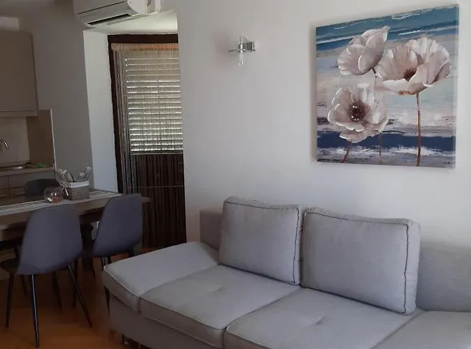 Mihael And Melani Apartman *