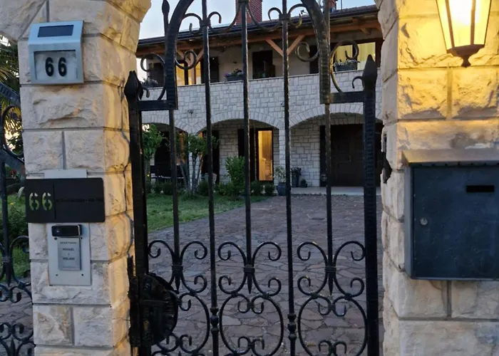 Appartamento Mihael And Melani