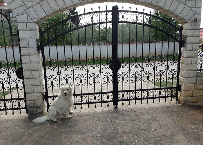 Mihael And Melani Appartamento Porec